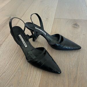 Manolo Blanik black leather slingback ankle straps heels US 9.5 EU 39.5